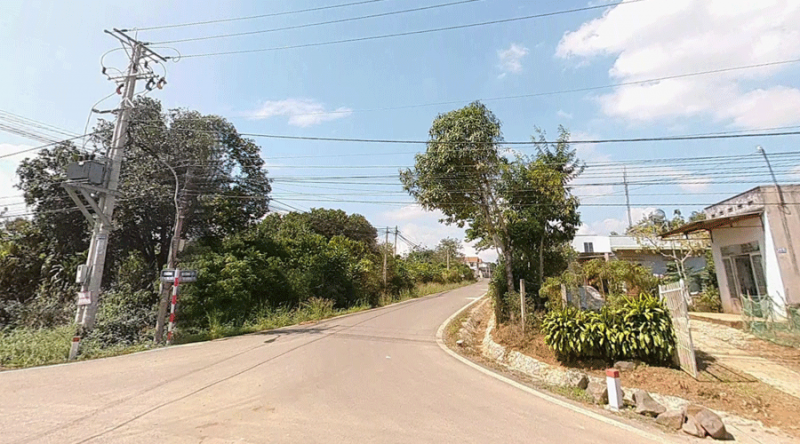 Mặt Tiền đường Lê Thị Riêng đất bằng phẳng 200m thổ cư.